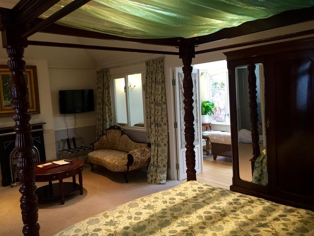 Lord Milner Hotel Лондон Екстериор снимка