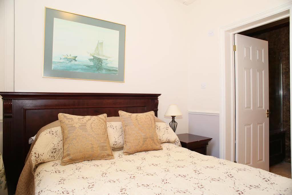 Lord Milner Hotel Лондон Екстериор снимка